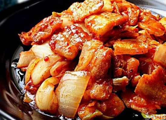 腌辣白菜可以用面粉嗎 腌辣白菜用什么醬 腌辣白菜可以用面粉嗎 腌辣白菜用什么醬