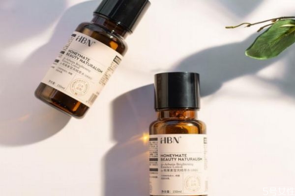 hbn熊果苷精粹水成分 hbn熊果苷精粹水功效 hbn熊果苷精粹水成分 hbn熊果苷精粹水功效