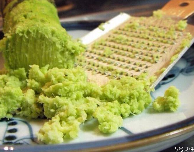 芥末醬可以怎么吃 哪些人不能吃芥末醬 芥末醬可以怎么吃 哪些人不能吃芥末醬