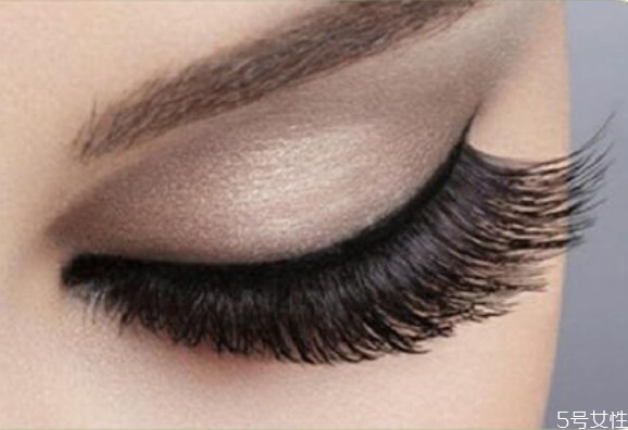 為什么種了睫毛顯老 不適合嫁接睫毛的人群 為什么種了睫毛顯老 不適合嫁接睫毛的人群