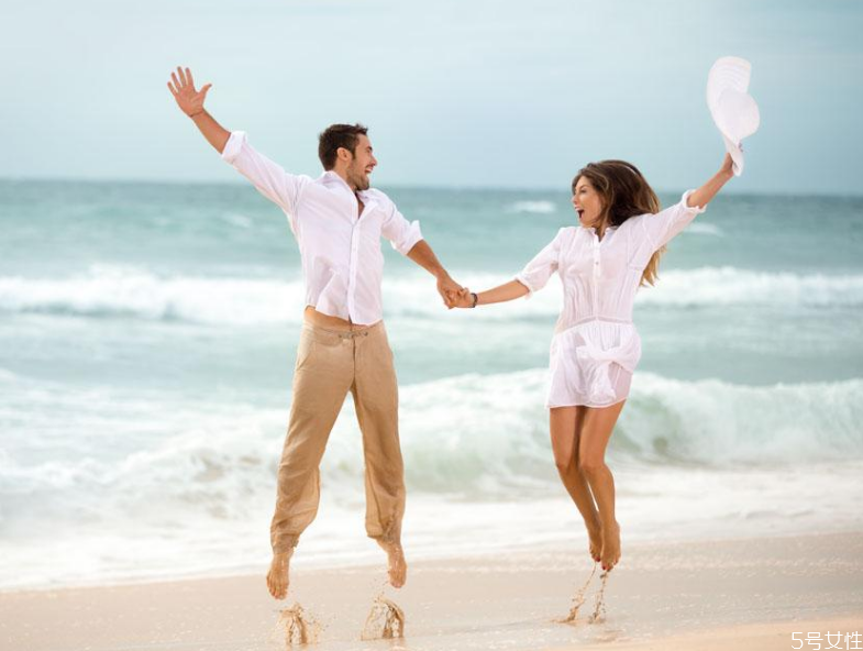 跨年夜和女朋友怎么過(guò) 跨年晚上和女朋友去干嘛 跨年夜和女朋友怎么過(guò) 跨年晚上和女朋友去干嘛