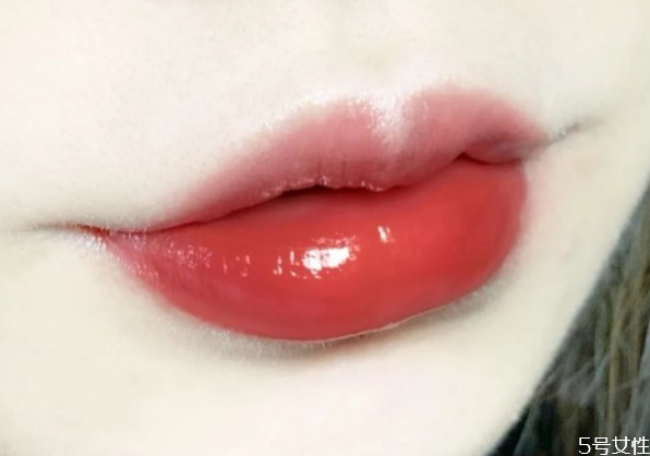 花知曉獨(dú)角獸唇釉怎么樣 花知曉獨(dú)角獸唇釉試色 花知曉獨(dú)角獸唇釉怎么樣 花知曉獨(dú)角獸唇釉試色