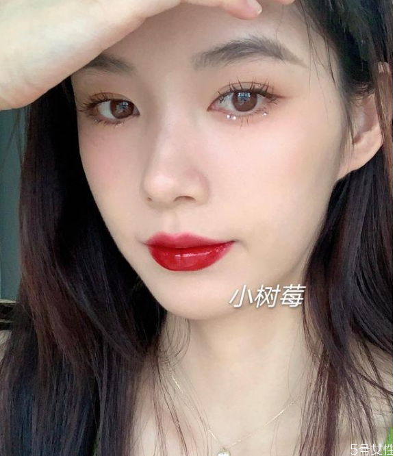 花知曉獨角獸唇釉測評 花知曉獨角獸唇釉廉價嗎 花知曉獨角獸唇釉測評 花知曉獨角獸唇釉廉價嗎