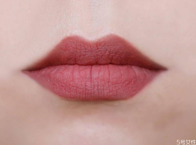 花知曉小天使口紅試色 花知曉口紅好用嗎 花知曉小天使口紅試色 花知曉口紅好用嗎