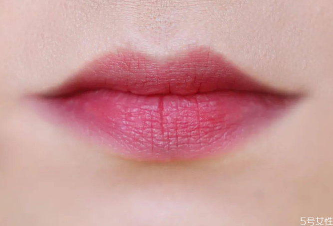花知曉小天使口紅試色 花知曉口紅好用嗎 花知曉小天使口紅試色 花知曉口紅好用嗎
