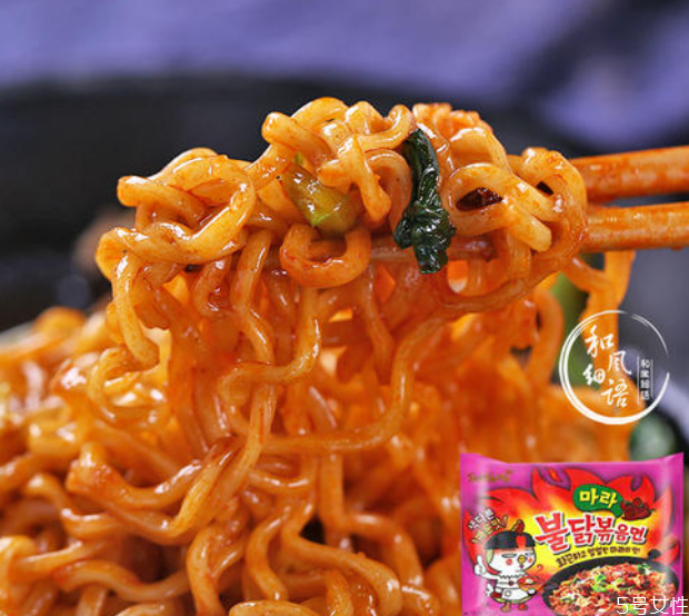 三養(yǎng)火雞面可以泡開嗎 三養(yǎng)火雞面的正確吃法 三養(yǎng)火雞面可以泡開嗎 三養(yǎng)火雞面的正確吃法