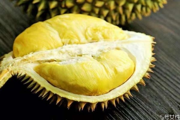 吃榴蓮不小心喝酒了怎么辦 吃少量榴蓮可以喝酒嗎 吃榴蓮不小心喝酒了怎么辦 吃少量榴蓮可以喝酒嗎