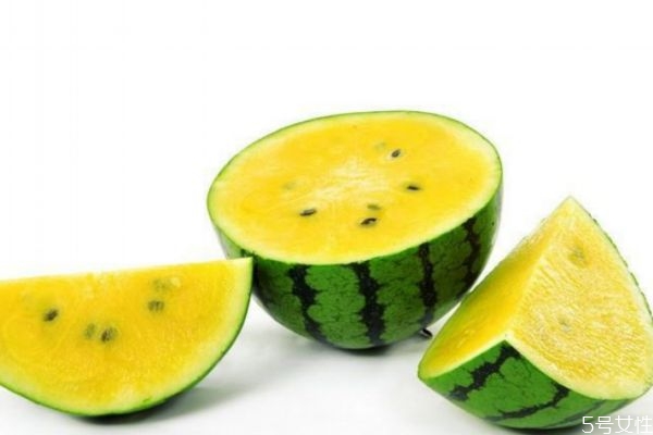 黃心西瓜好吃還是紅心西瓜好吃 黃心西瓜的功效與作用 黃心西瓜好吃還是紅心西瓜好吃 黃心西瓜的功效與作用