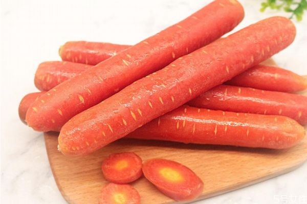 水果胡蘿卜的熱量高不高 減肥為啥不能吃胡蘿卜 水果胡蘿卜的熱量高不高 減肥為啥不能吃胡蘿卜