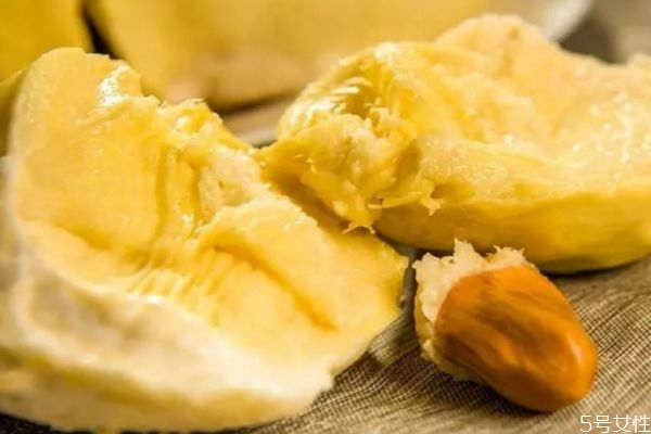 吃榴蓮不小心喝酒了怎么辦 吃少量榴蓮可以喝酒嗎 吃榴蓮不小心喝酒了怎么辦 吃少量榴蓮可以喝酒嗎