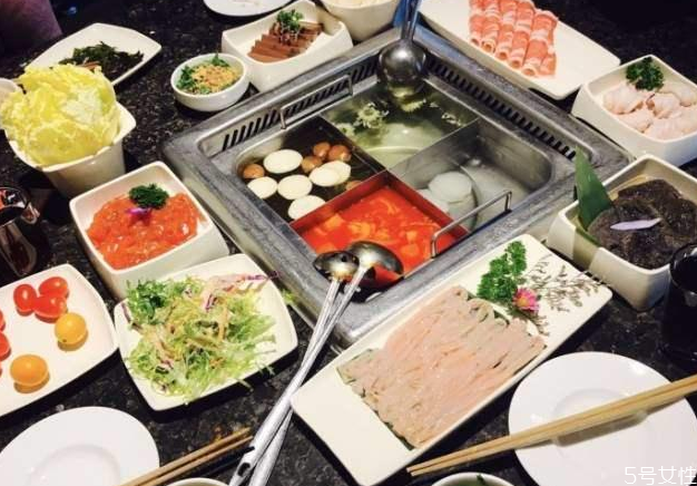 2人怎么吃海底撈劃算 海底撈兩個人吃300夠嗎 2人怎么吃海底撈劃算 海底撈兩個人吃300夠嗎