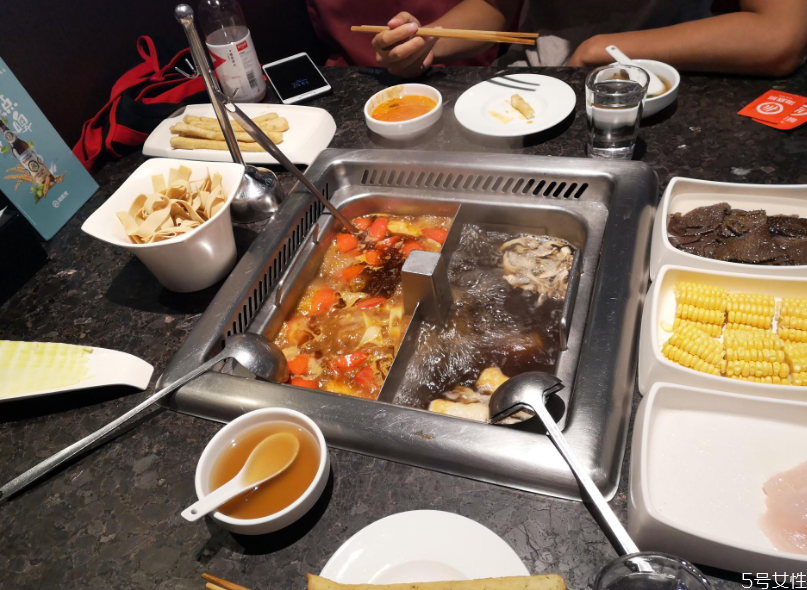 第一次吃海底撈攻略 海底撈隱藏服務(wù)大全 第一次吃海底撈攻略 海底撈隱藏服務(wù)大全