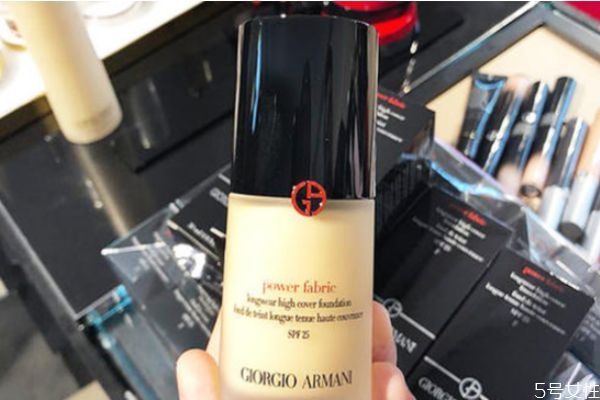 阿瑪尼粉底黃皮選幾號(hào) 阿瑪尼權(quán)力粉底液2號(hào)3號(hào)區(qū)別 阿瑪尼粉底黃皮選幾號(hào) 阿瑪尼權(quán)力粉底液2號(hào)3號(hào)區(qū)別