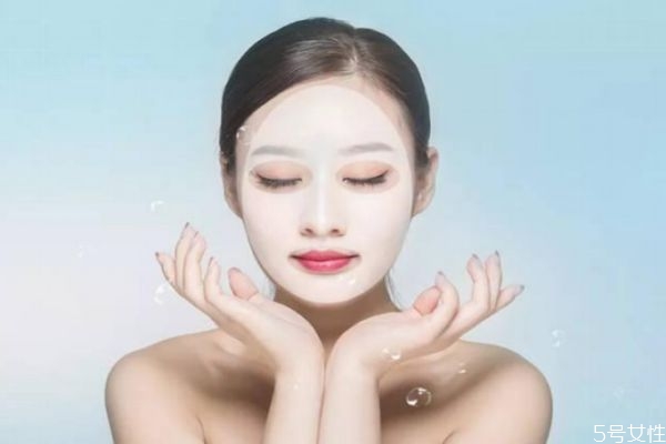 長痘痘能敷補(bǔ)水面膜嗎 長痘痘可以天天敷面膜嗎 長痘痘能敷補(bǔ)水面膜嗎 長痘痘可以天天敷面膜嗎