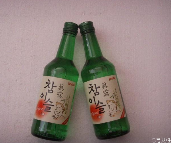 韓國燒酒好喝嗎 韓國燒酒怎么喝好喝 韓國燒酒好喝嗎 韓國燒酒怎么喝好喝