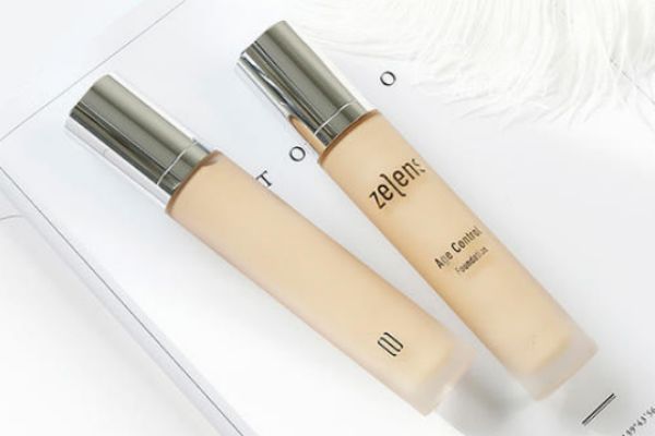 養(yǎng)膚粉底液和普通粉底液的區(qū)別 養(yǎng)膚粉底液有什么不同 養(yǎng)膚粉底液和普通粉底液的區(qū)別 養(yǎng)膚粉底液有什么不同