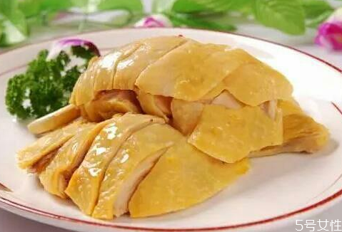 白切雞煮熟還是蒸熟 白切雞浸泡30分鐘能熟嗎 白切雞煮熟還是蒸熟 白切雞浸泡30分鐘能熟嗎