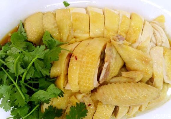 白切雞冷水煮還是熱水 白切雞的正宗煮法 白切雞冷水煮還是熱水 白切雞的正宗煮法