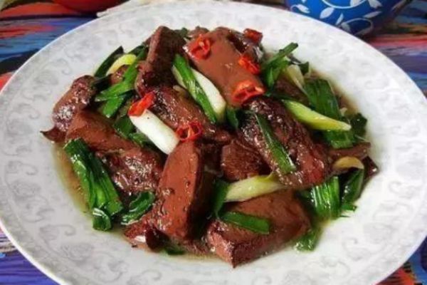 豬血怎么炒又嫩又好吃 制作美味豬血的秘訣 豬血怎么炒又嫩又好吃 制作美味豬血的秘訣
