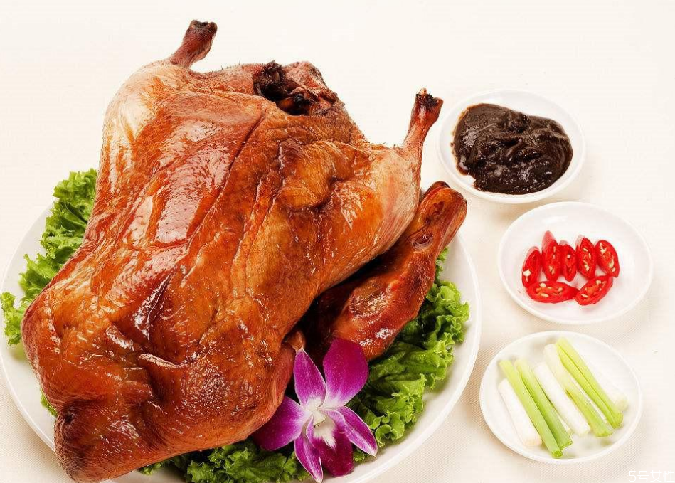 北京烤鴨100元三只的好吃嗎 精品烤鴨普通烤鴨區(qū)別 北京烤鴨100元三只的好吃嗎 精品烤鴨普通烤鴨區(qū)別