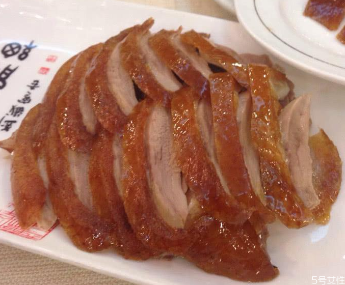 烤鴨醬汁怎么調 烤鴨的做法及配料 烤鴨醬汁怎么調 烤鴨的做法及配料