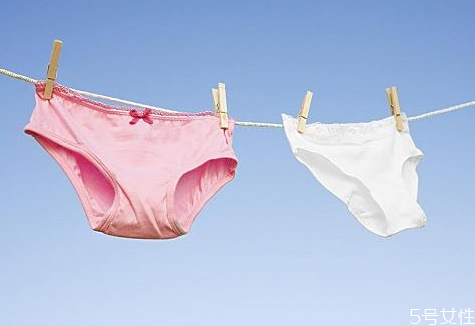 襪子和內(nèi)褲可以一起洗嗎 襪子和內(nèi)褲一起洗會得什么病 襪子和內(nèi)褲可以一起洗嗎 襪子和內(nèi)褲一起洗會得什么病