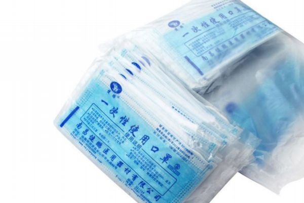 口罩顏色深的在外面嗎 口罩戴反了有影響嗎 口罩顏色深的在外面嗎 口罩戴反了有影響嗎