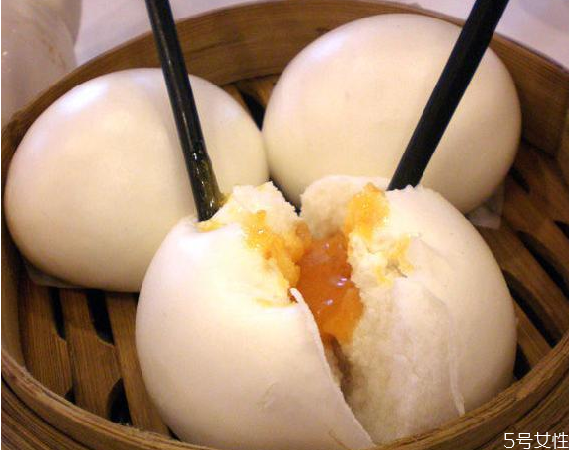 流沙包的餡是什么 如何自制流沙餡 流沙包的餡是什么 如何自制流沙餡