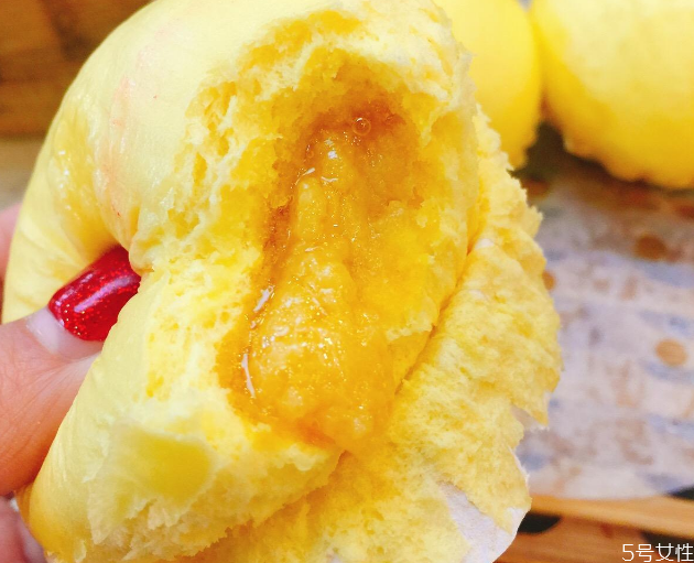 流沙包蒸幾分鐘合適 超市里買的流沙包怎么蒸 流沙包蒸幾分鐘合適 超市里買的流沙包怎么蒸