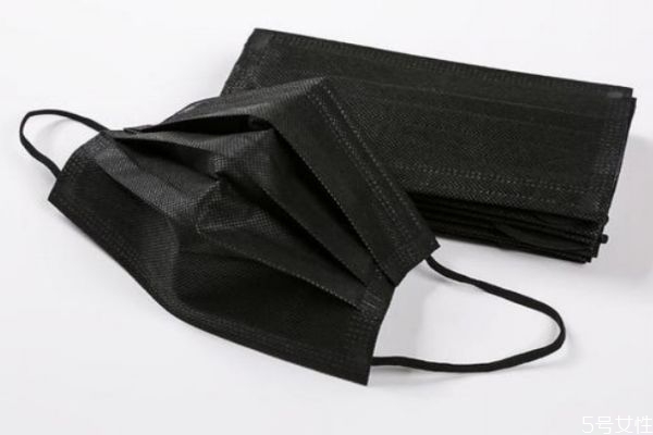 黑色口罩好還是藍(lán)色口罩好 黑色口罩是醫(yī)用外科口罩嗎 黑色口罩好還是藍(lán)色口罩好 黑色口罩是醫(yī)用外科口罩嗎