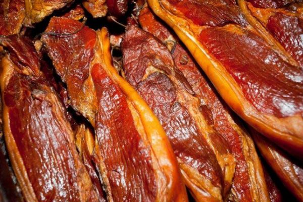 臘肉應該怎么做 做臘肉的注意