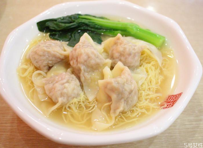 云吞面湯底用什么材料 云吞面湯底絕密配方 云吞面湯底用什么材料 云吞面湯底絕密配方