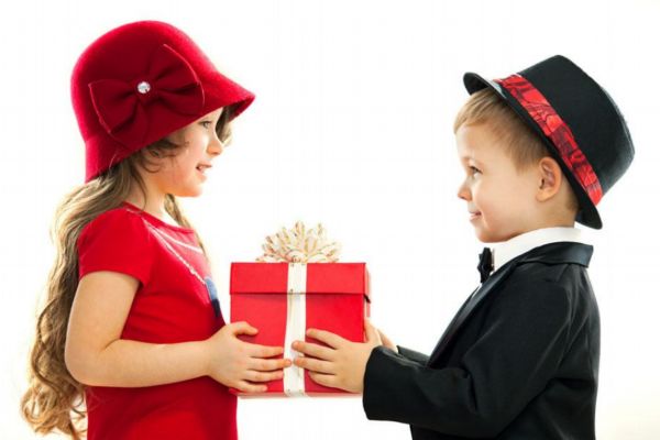 大年初一需要給女朋友紅包嗎 過(guò)年要給女朋友送禮物嗎