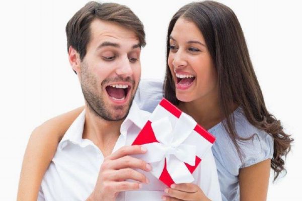 大年初一需要給女朋友紅包嗎 過(guò)年要給女朋友送禮物嗎