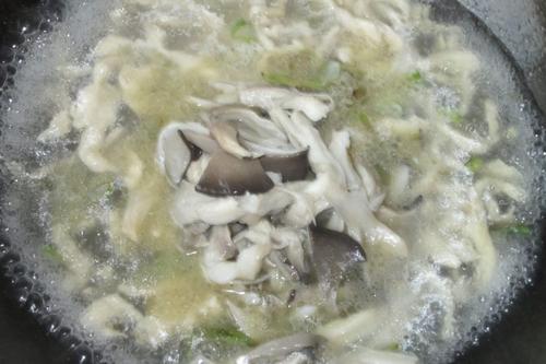 經(jīng)常吃蘑菇好嗎 經(jīng)常吃蘑菇的好處 經(jīng)常吃蘑菇好嗎 經(jīng)常吃蘑菇的好處