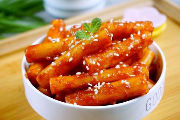 炒年糕怎么做好吃 炒年糕的簡單做法 炒年糕怎么做好吃 炒年糕的簡單做法