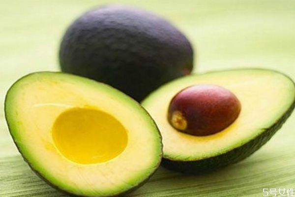 牛油果敷臉上多長時(shí)間 牛油果面膜怎么做 牛油果敷臉上多長時(shí)間 牛油果面膜怎么做