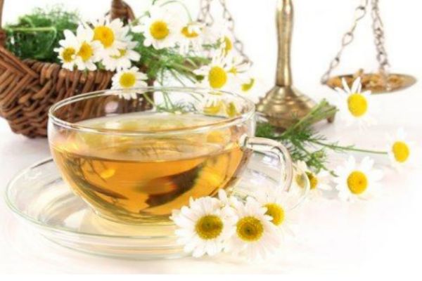 洋甘菊純露的護(hù)膚功效 洋甘菊純露的護(hù)膚作用 洋甘菊純露的護(hù)膚功效 洋甘菊純露的護(hù)膚作用