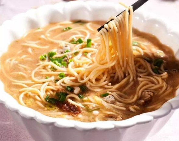 燜面和鹵面哪個(gè)好吃 燜面和鹵面的區(qū)別 燜面和鹵面哪個(gè)好吃 燜面和鹵面的區(qū)別