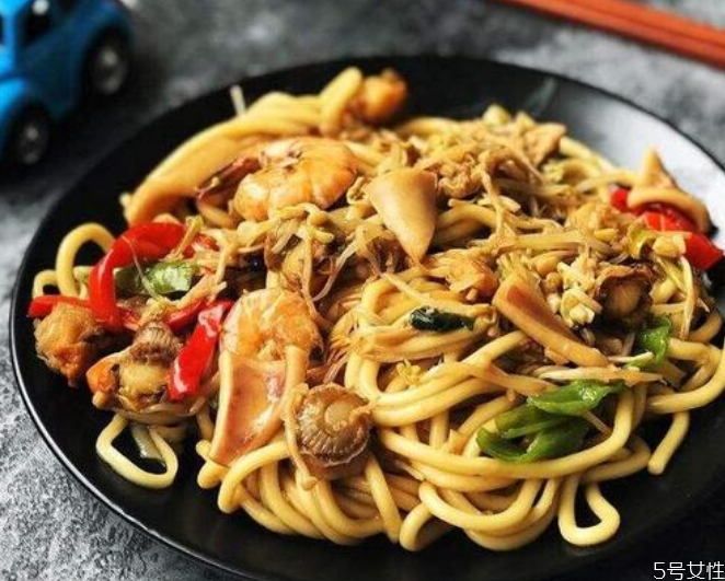 燜面糊了還能吃嗎 燜面糊了怎么辦 燜面糊了還能吃嗎 燜面糊了怎么辦