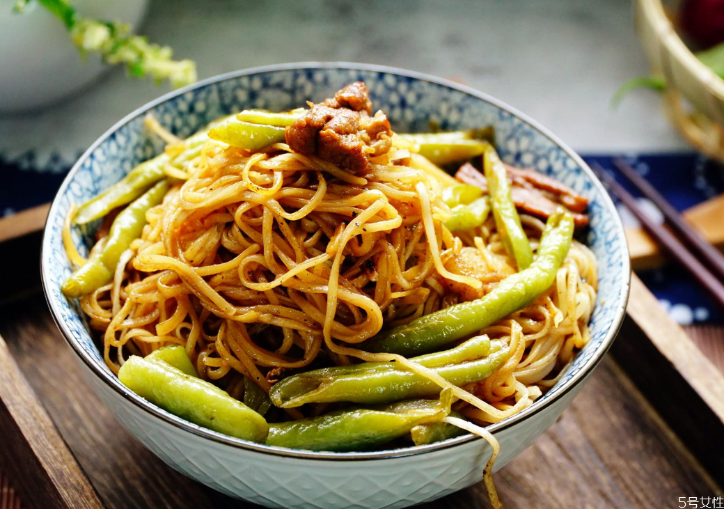 燜面太咸了怎么辦 面條有點咸咋辦 燜面太咸了怎么辦 面條有點咸咋辦