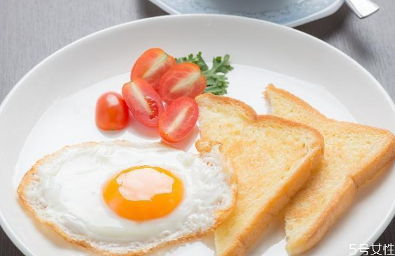 煎蛋怎么不粘鍋 怎樣煎雞蛋不粘鍋的技巧 煎蛋怎么不粘鍋 怎樣煎雞蛋不粘鍋的技巧