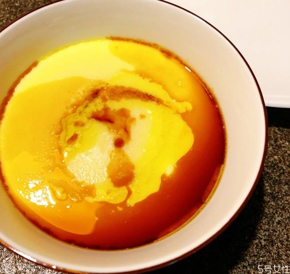 蒸雞蛋羹要放油嗎 蒸雞蛋羹要注意什么 蒸雞蛋羹要放油嗎 蒸雞蛋羹要注意什么