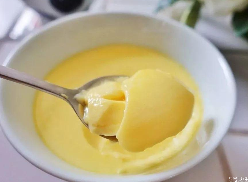 蒸雞蛋羹要放油嗎 蒸雞蛋羹要注意什么 蒸雞蛋羹要放油嗎 蒸雞蛋羹要注意什么