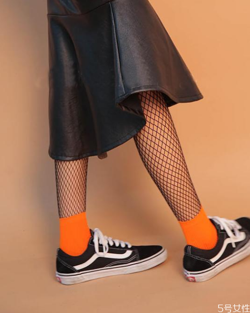 網(wǎng)襪大顯瘦還是小顯瘦 如何挑選合適的漁網(wǎng)襪 網(wǎng)襪大顯瘦還是小顯瘦 如何挑選合適的漁網(wǎng)襪