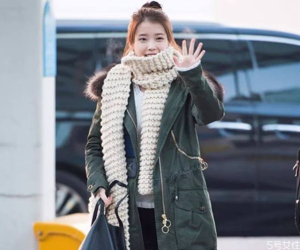 圍巾怎么系好看 冬天圍巾的時(shí)髦圍法 圍巾怎么系好看 冬天圍巾的時(shí)髦圍法