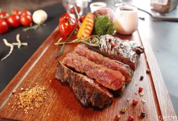 速凍牛排的醬包怎么用 速凍家庭牛排的簡(jiǎn)易做法 速凍牛排的醬包怎么用 速凍家庭牛排的簡(jiǎn)易做法