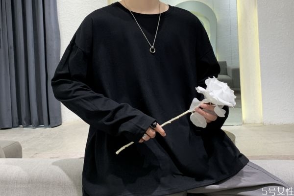 衣服碘酒印子怎么消除 怎樣去除衣服上碘酒的顏色 衣服碘酒印子怎么消除 怎樣去除衣服上碘酒的顏色