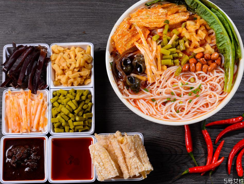 李子柒螺螄粉怎么煮 李子柒螺螄粉能泡著吃嗎 李子柒螺螄粉怎么煮 李子柒螺螄粉能泡著吃嗎