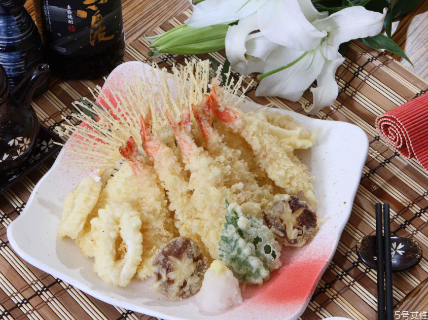 天婦羅面糊怎么調 天婦羅怎么炸的蓬松 天婦羅面糊怎么調 天婦羅怎么炸的蓬松